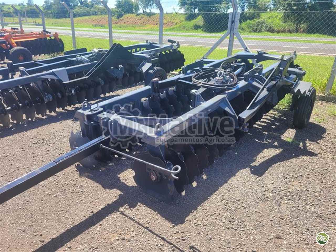 IMPLEMENTOS AGRICOLAS GRADE NIVELADORA NIVELADORA 48 DISCOS Mative Equipamentos Agrícolas  MARTINOPOLIS SÃO PAULO SP